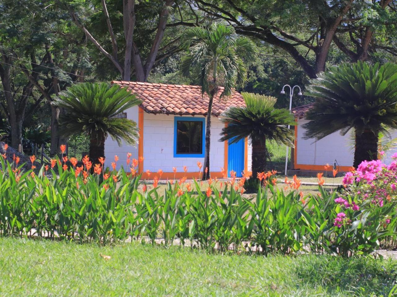 Finca Hotel Pinares Ла-Пинтада Экстерьер фото